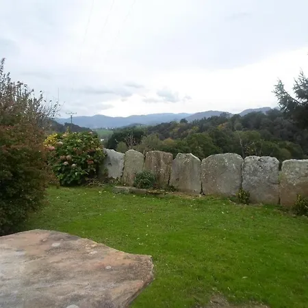 Larzabalea * סאר